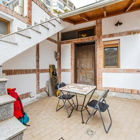 Mbreti Monun Apartment