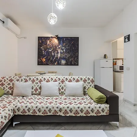 Mbreti Monun Apartment *