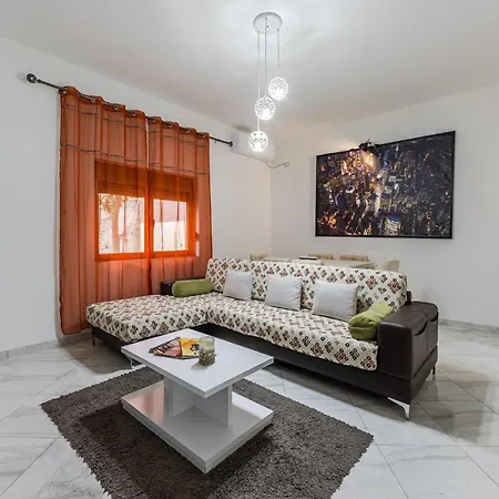 Apartment Mbreti Monun Durres