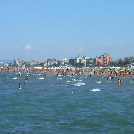 Mbreti Monun Durres