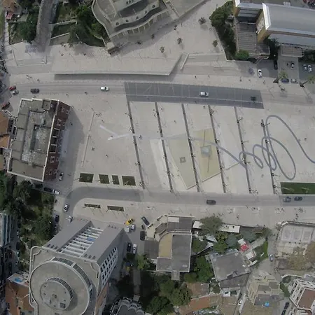 Mbreti Monun Апартаменты Дуррес