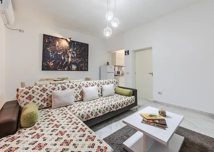 Mbreti Monun Apartment